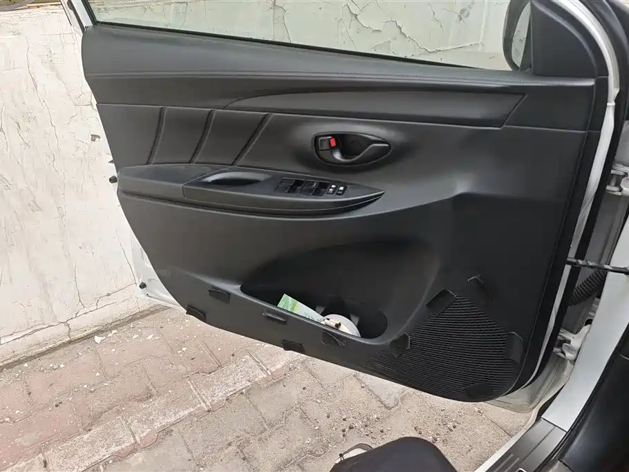Toyota YARiS L Zhi Xuan 2017 1.5E CVT Speed Upgrade Edition фото 7