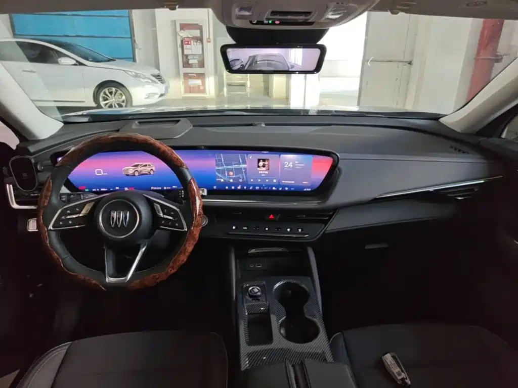 Buick Envision Plus 2026 2026 Envision Plus 28T FWD Base