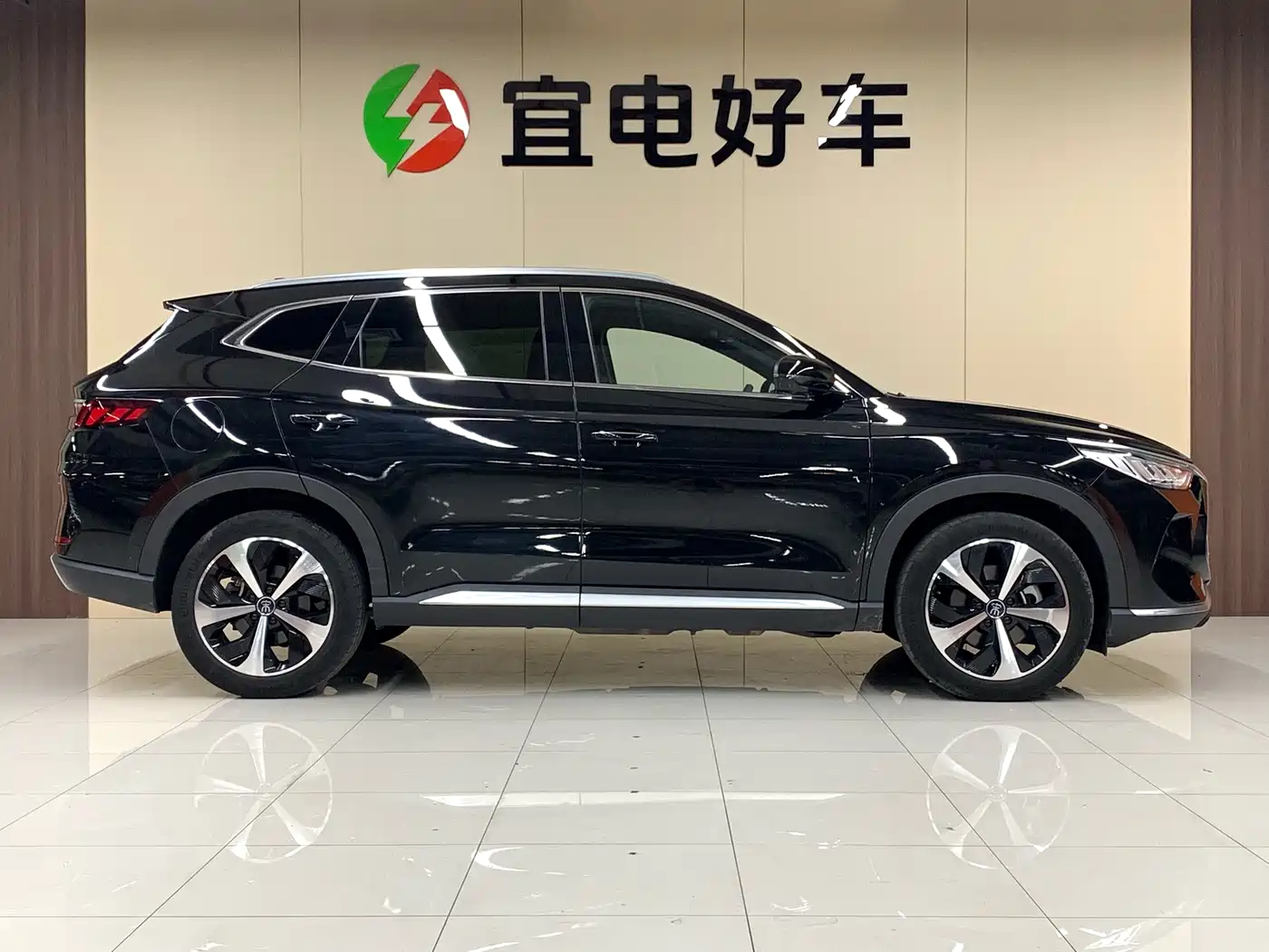 BYD Song PLUS PHEV 2021 DM-i 110KM Flagship PLUS фото 4