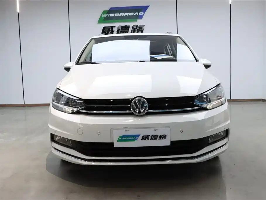 Volkswagen Touran 2018 Touran L 280TSI DSG Comfort 7-seater China V фото 2