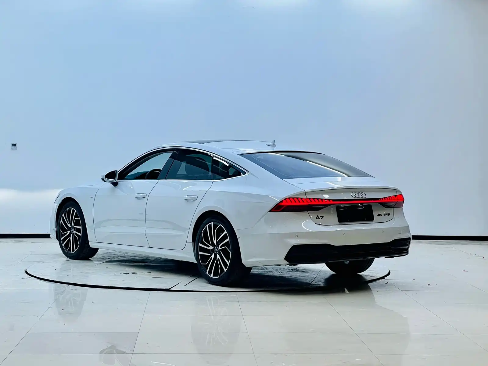 Фото 4 - Audi A7