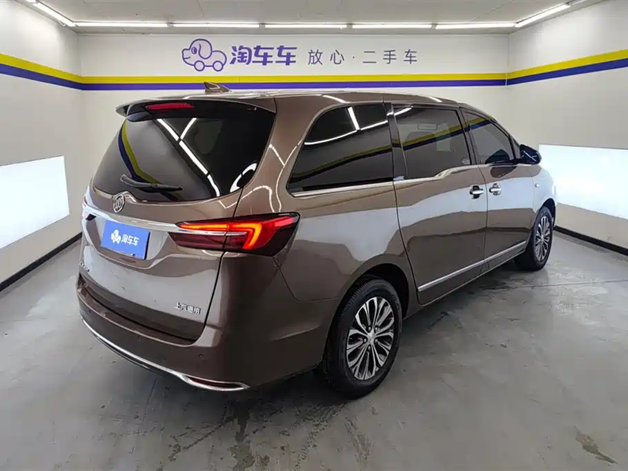 Buick GL8 2020 Model Land Business Class 652T Luxury фото 3