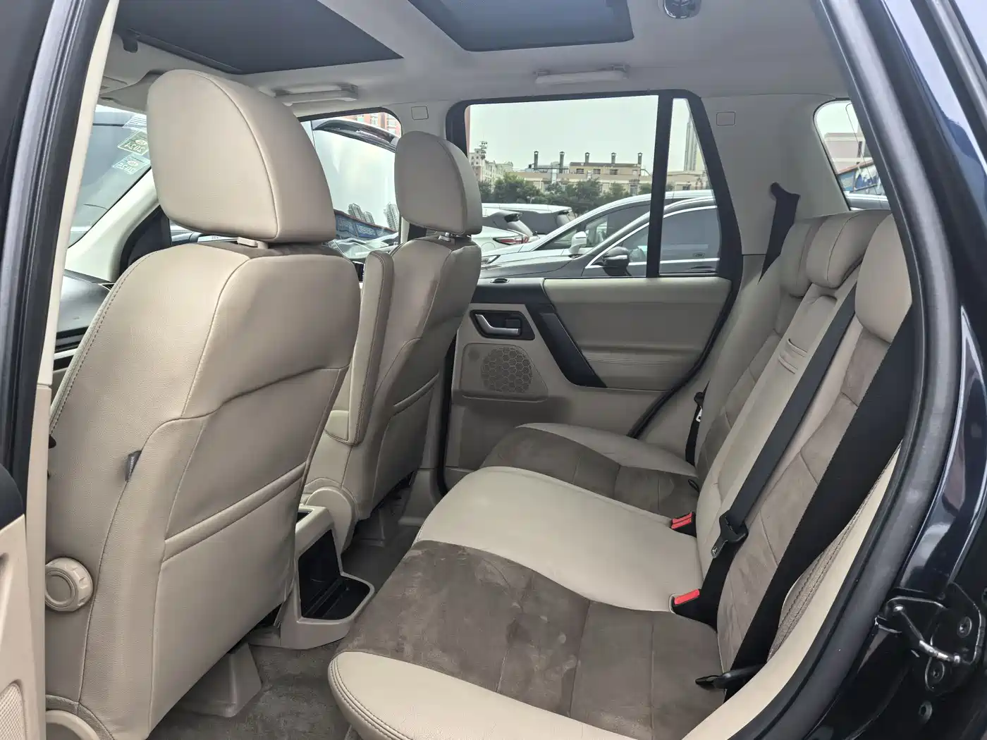 Land Rover Freelander 2 2011 3.2L i6 SE Petrol фото 10