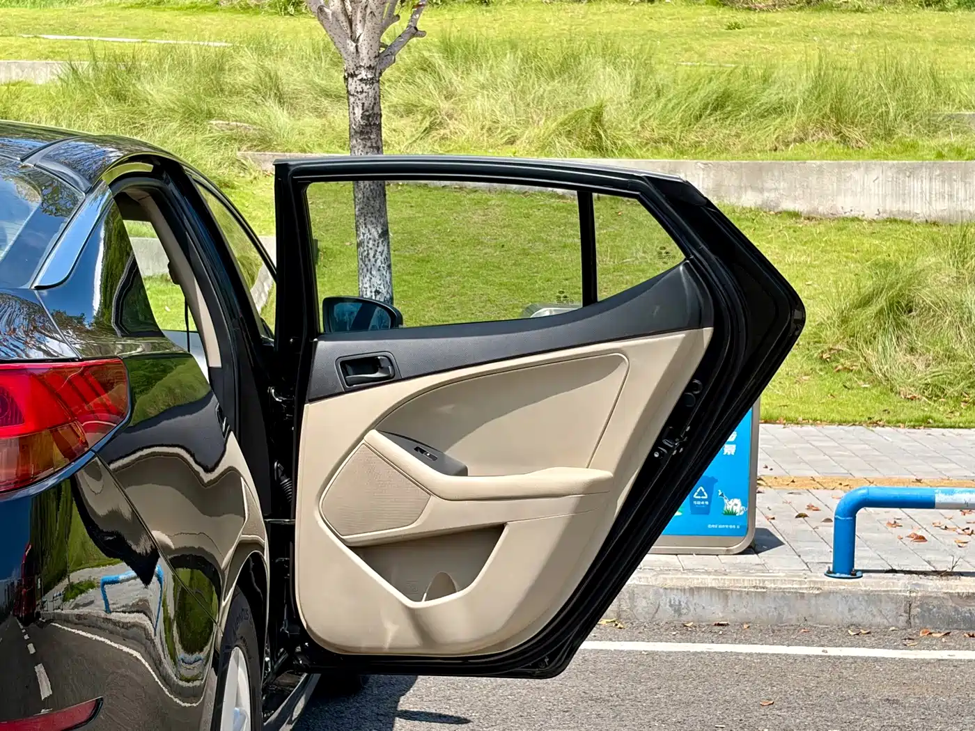 Photo 33 - Kia K5