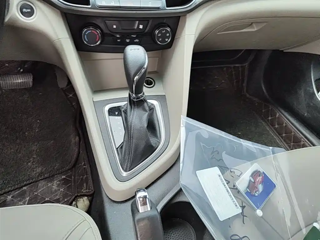 Buick Excelle 2018 15T Dual Clutch Elite (China V) фото 14