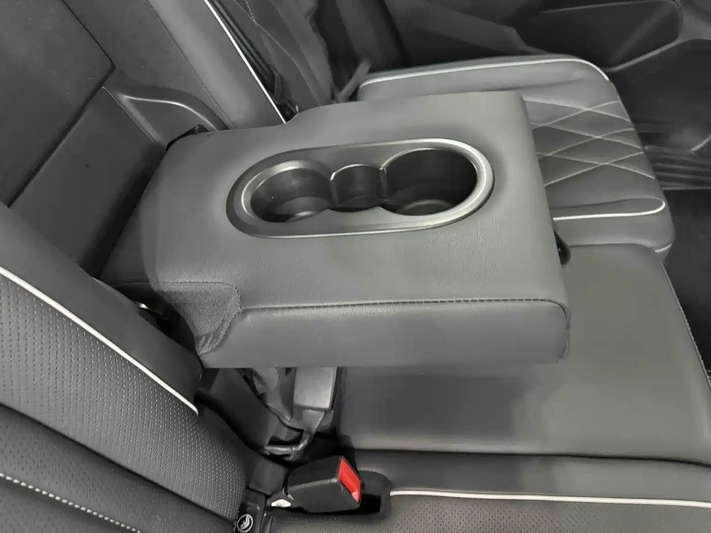 Volkswagen Tiguan L 2022 330TSI Auto 2WD R-Line Premium Edition фото 17