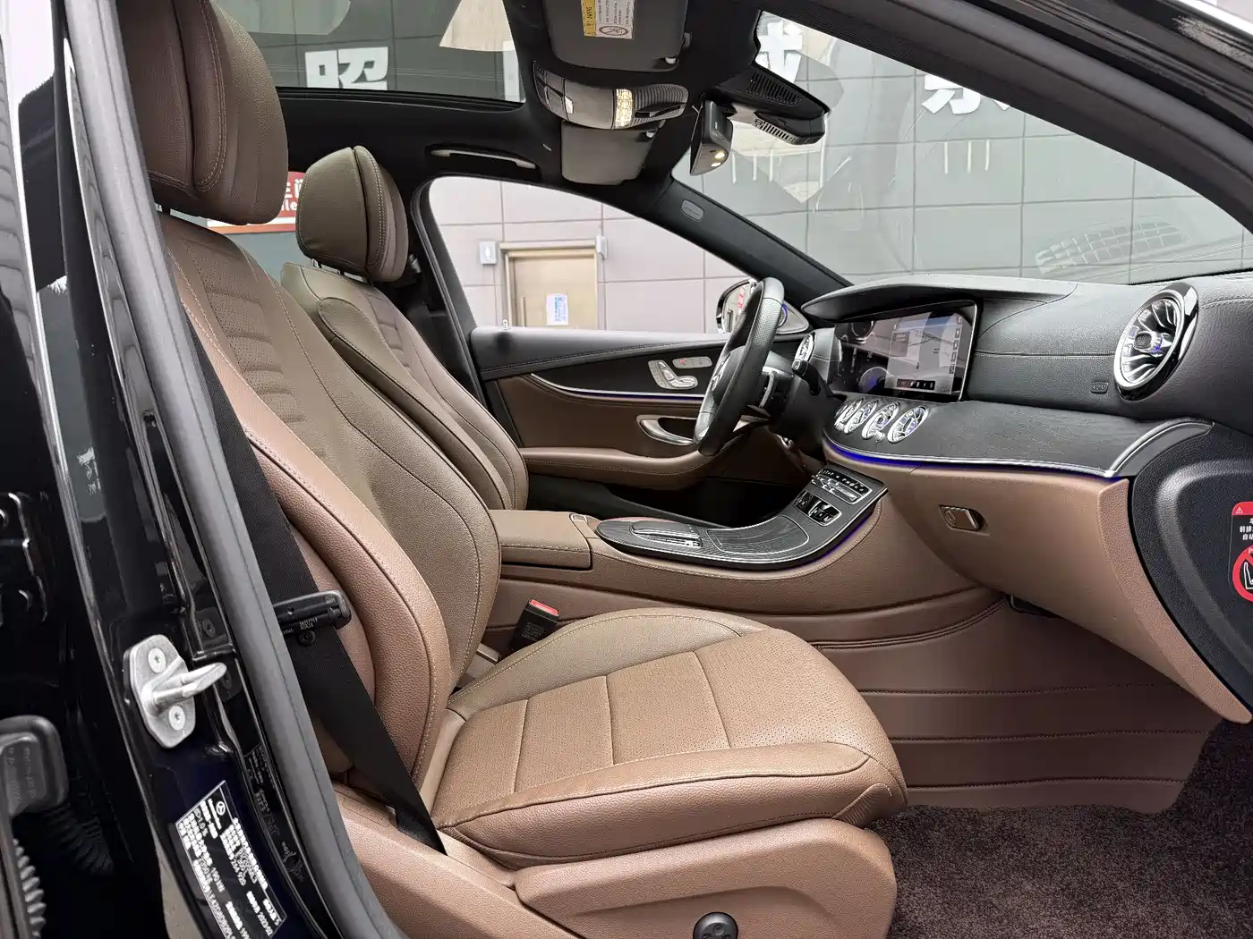 Mercedes-Benz E-Class 2023 E 300 L Sport Fashion фото 9