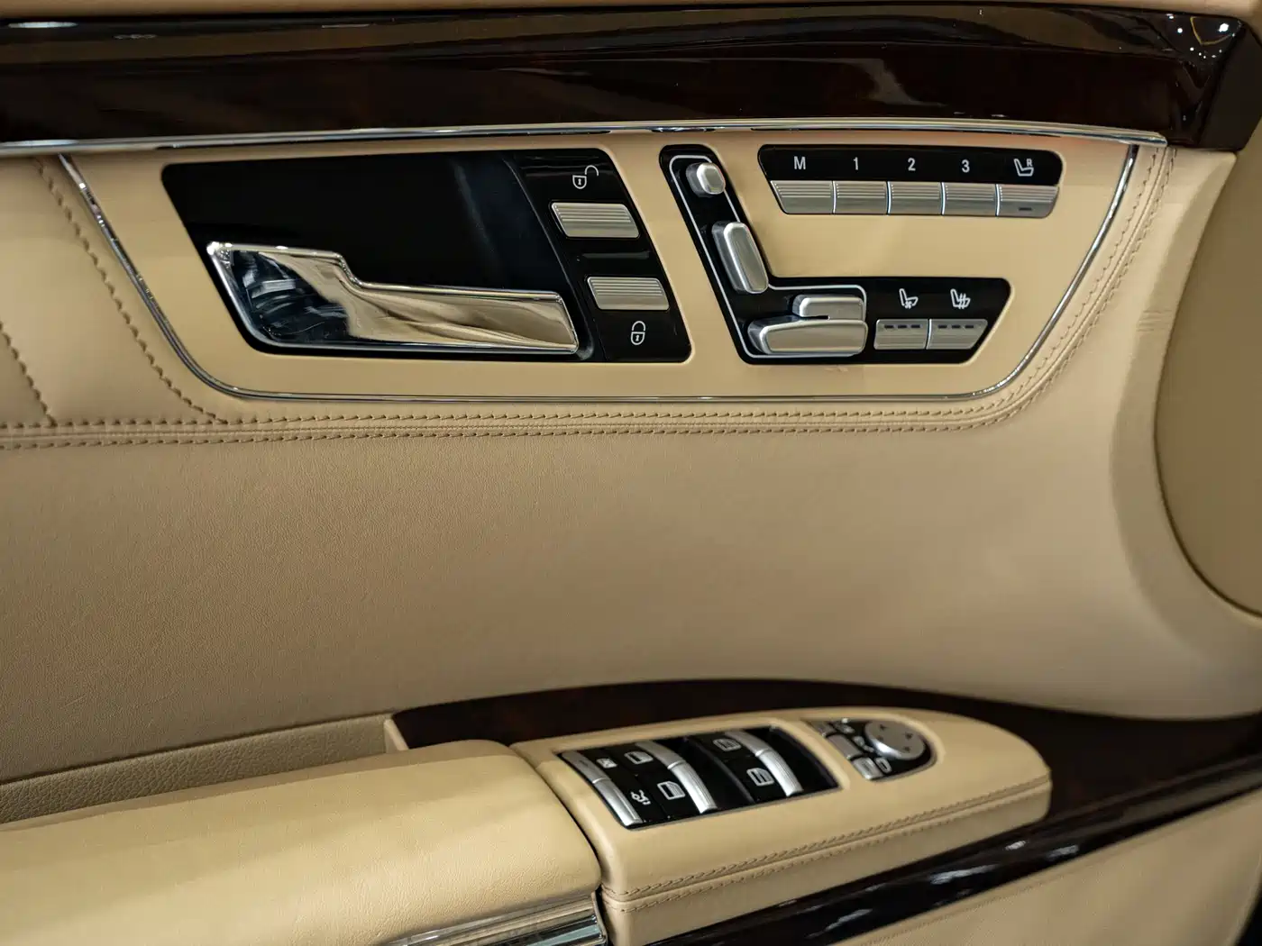 Mercedes-Benz S-Class 2012 S 600 L Grand Edition фото 13