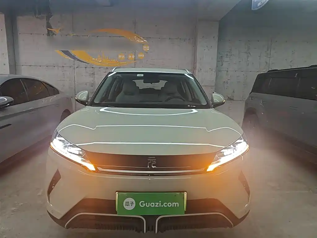 BYD Yuan UP 2024 401KM Surpass Edition фото 3