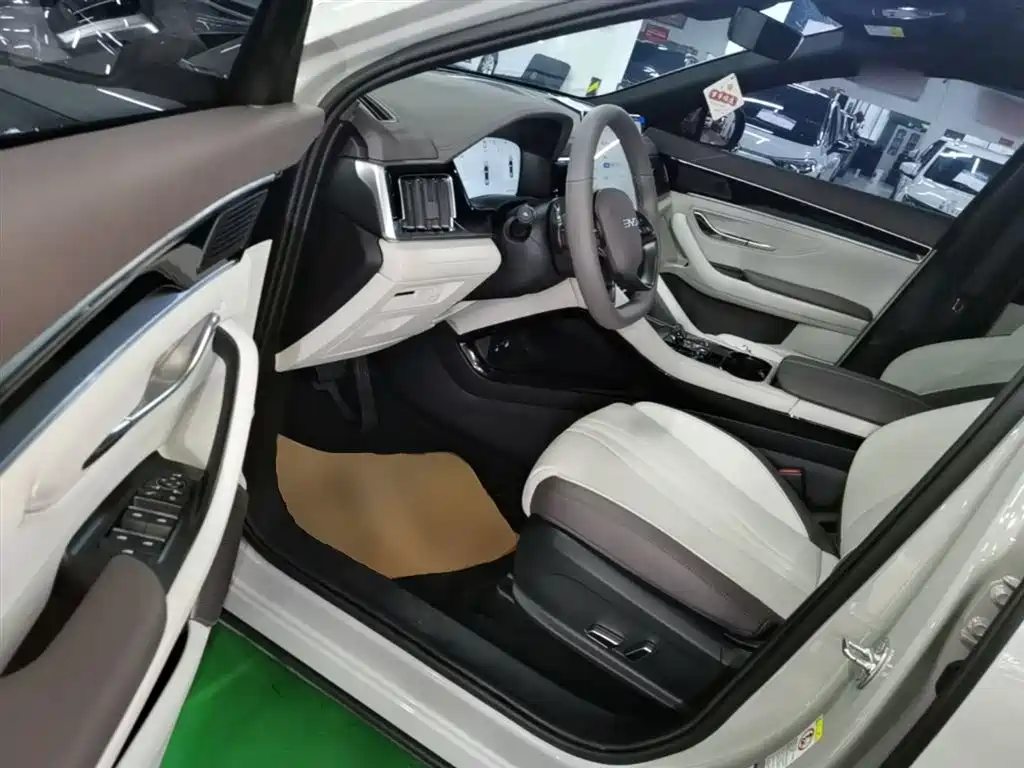 BYD Song PLUS PHEV 2025 DM-i Smart Driving Edition 112KM Honor фото 16