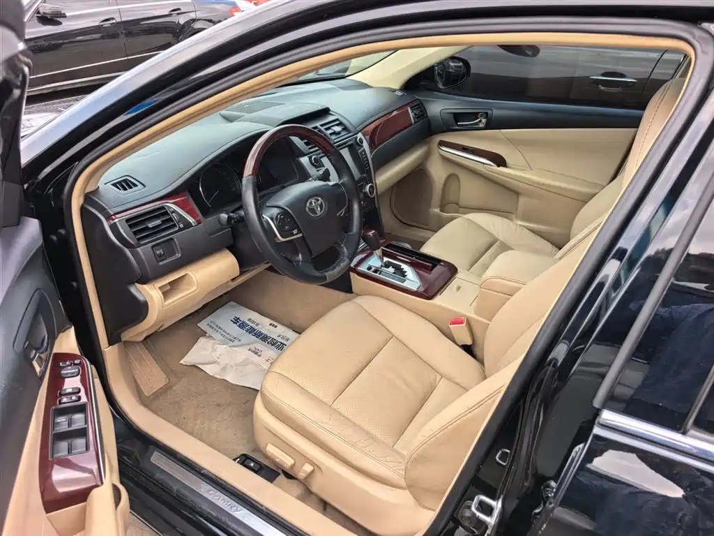 Toyota Camry 2013 2.0G Comfort фото 8