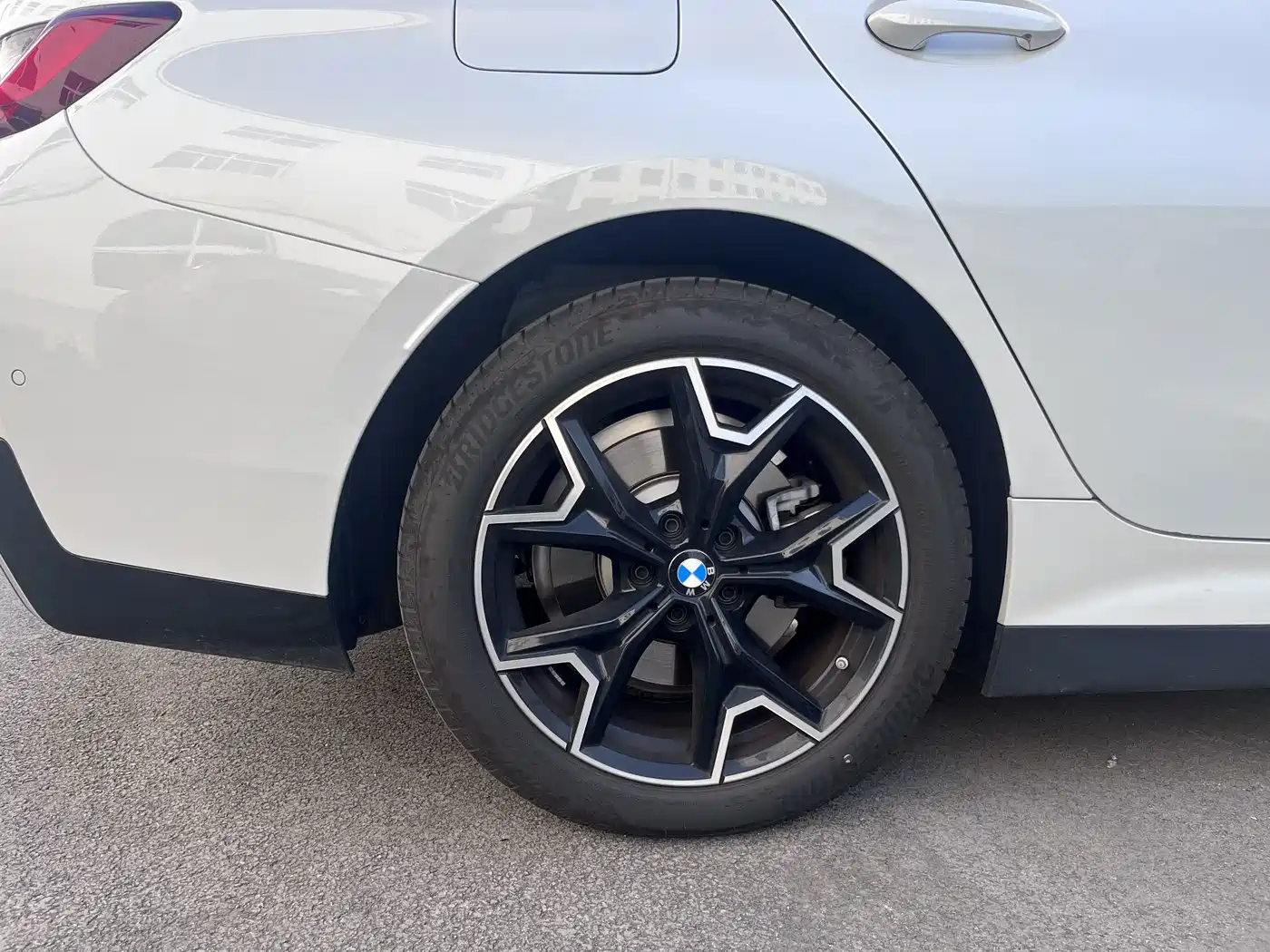 BMW i3 2026 2025 eDrive 40 L Shadow Night Package