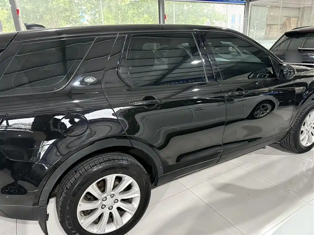 Land Rover Discovery Sport 2018 240PS SE Edition фото 13