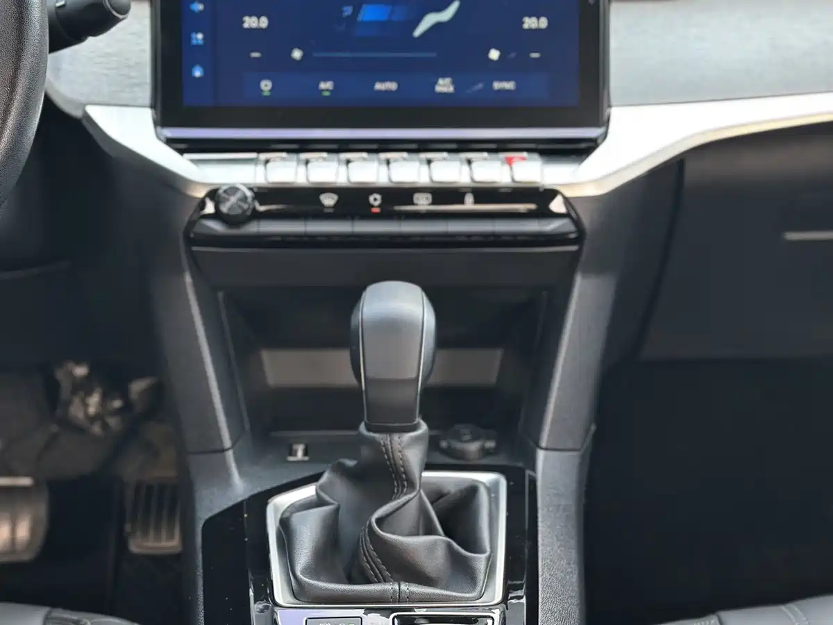 Peugeot 408 2024 2022 1.6T Progressive Edition