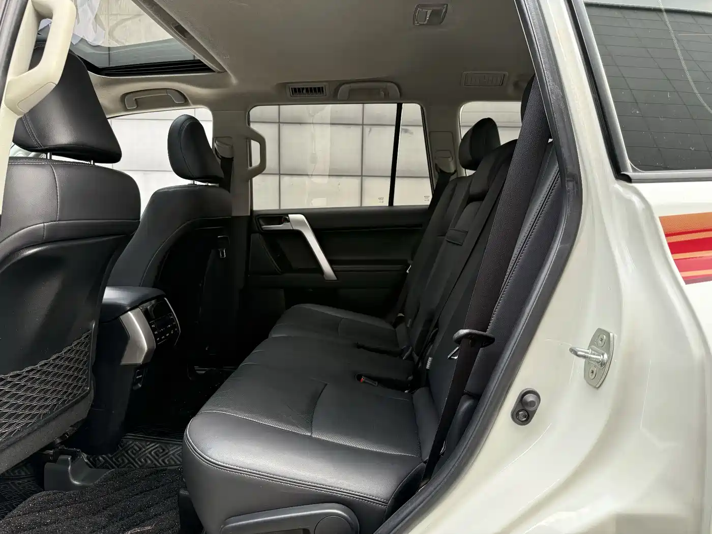 Toyota Prado 2019 3.5L Automatic TX-L Zunxiang Edition фото 10