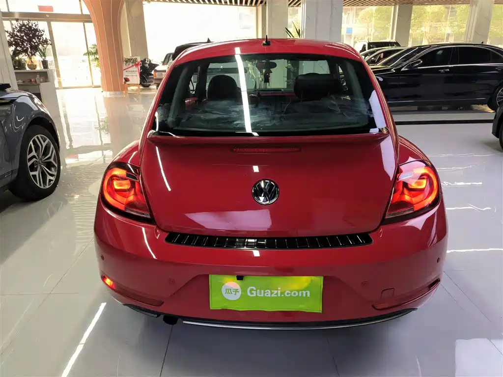 Volkswagen Beetle 2018 180TSI Easy Joy Edition фото 6