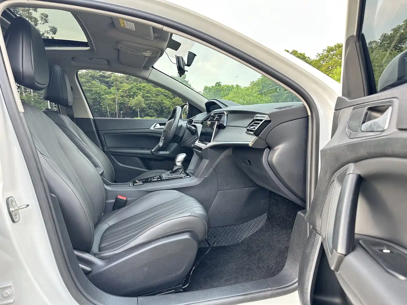 Peugeot 408 2024 2022 1.6T Progressive Edition