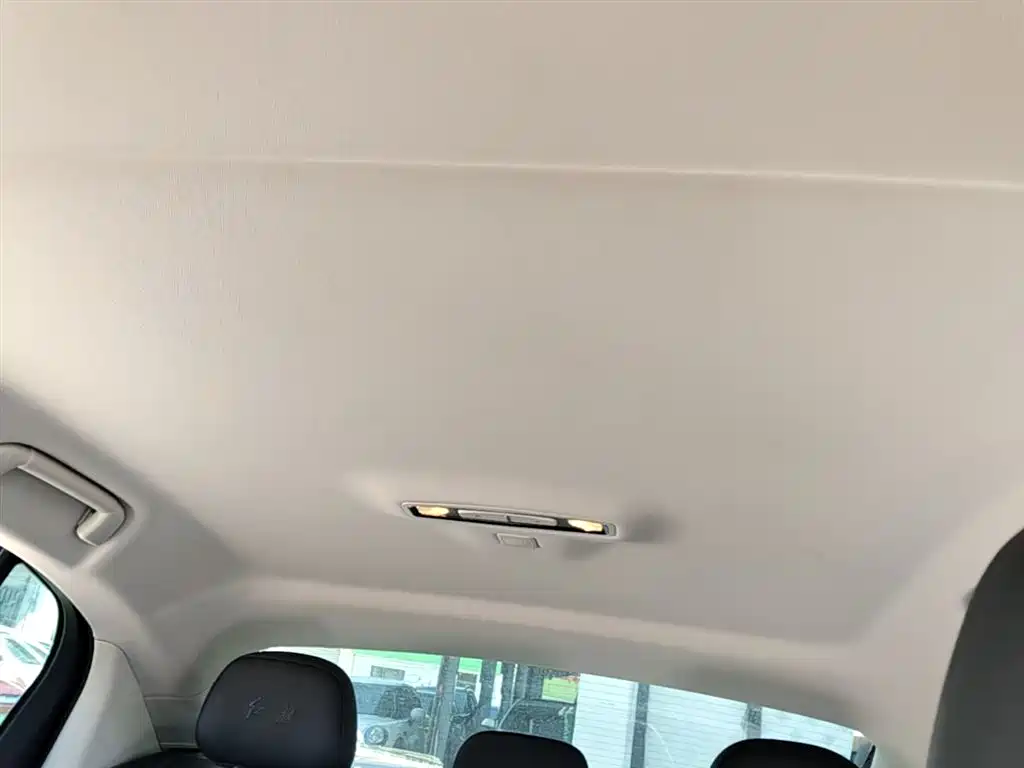 Hongqi E-QM5 2023 Facelift Basic Travel Edition фото 18