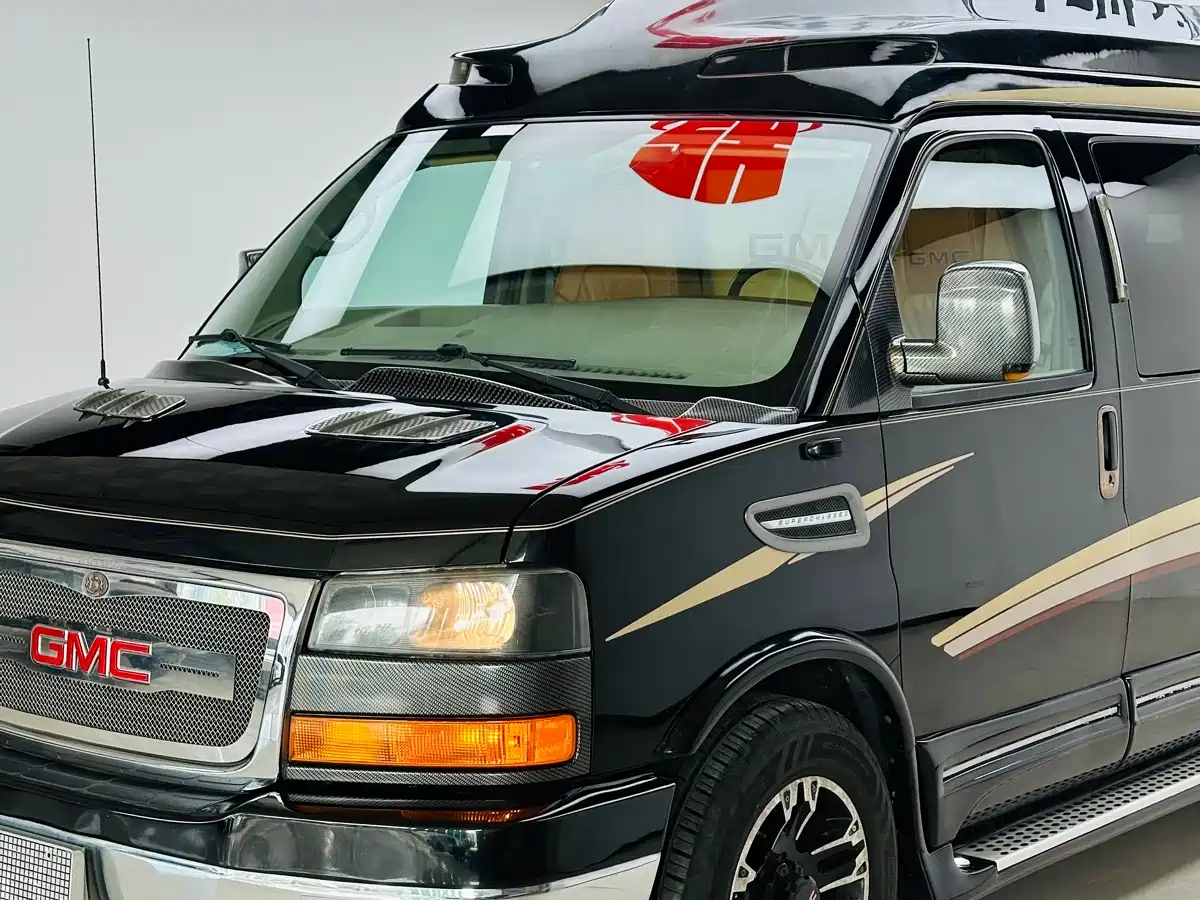 GMC Savana 2012 2011 6.0L Business Star 10-seater