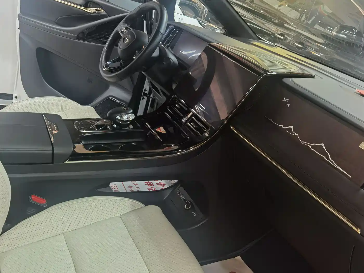 GAC Trumpchi Trumpchi M8 2021 Leading Show Series 390T Prestige Edition фото 4