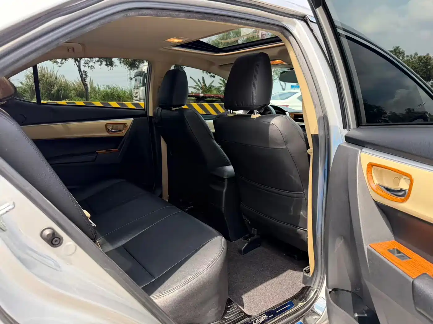 Toyota Levin 2018 185T CVT Luxury Edition фото 12