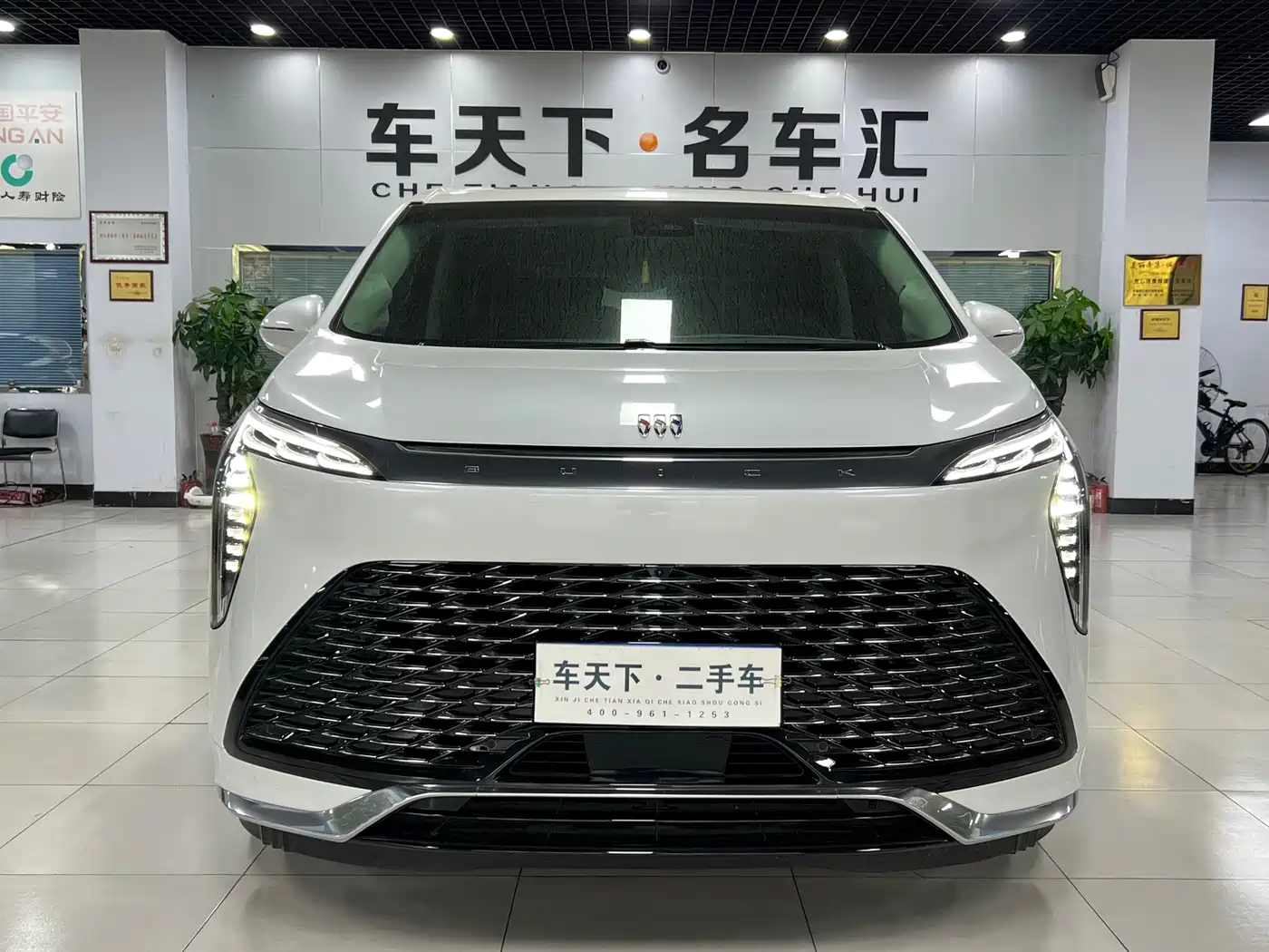Buick Century 2025 2.0T 6-Seater World Edition фото 2