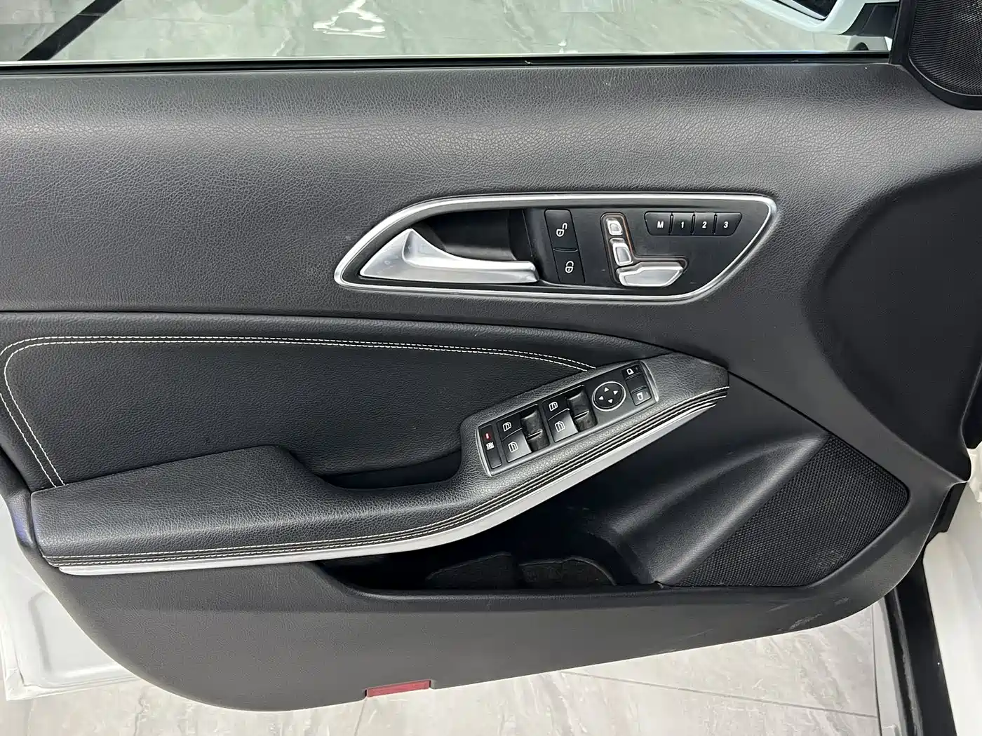 Mercedes-Benz GLA 2018 GLA 200 Dynamic фото 12