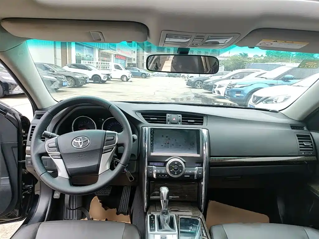 Toyota Reiz 2013 2.5V Elite Edition фото 10