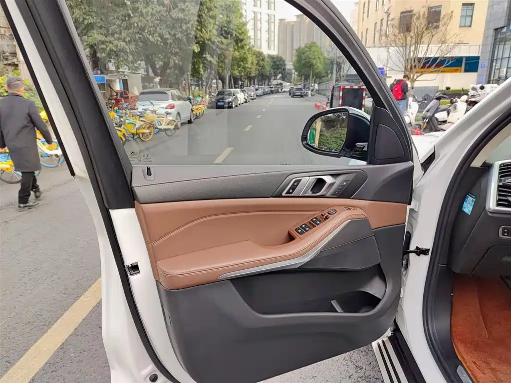 BMW X5 (Import) 2019 xDrive40i M Sport Package фото 6