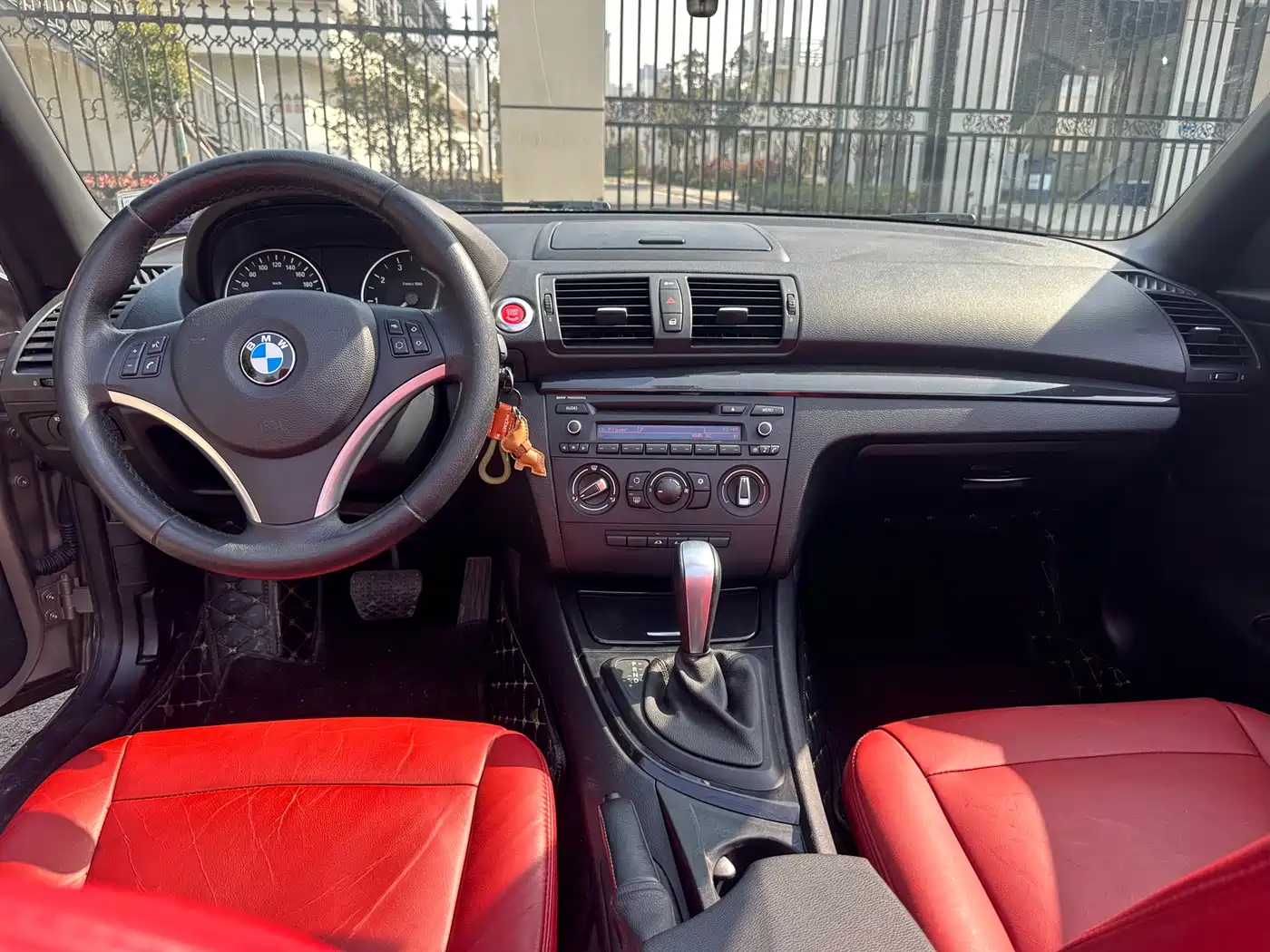 BMW 1 Series (Import) 2011 120i Convertible фото 10