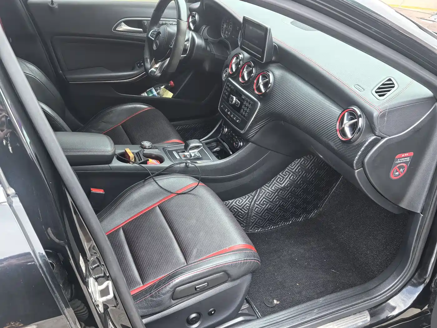 Mercedes-Benz A-Class AMG (Import) 2014 AMG A 45 4MATIC фото 6