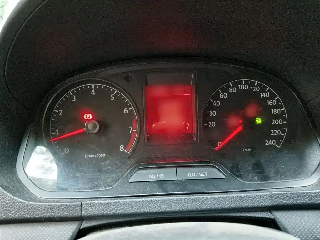 Volkswagen Jetta 2013 1.6L Automatic Fashion фото 4