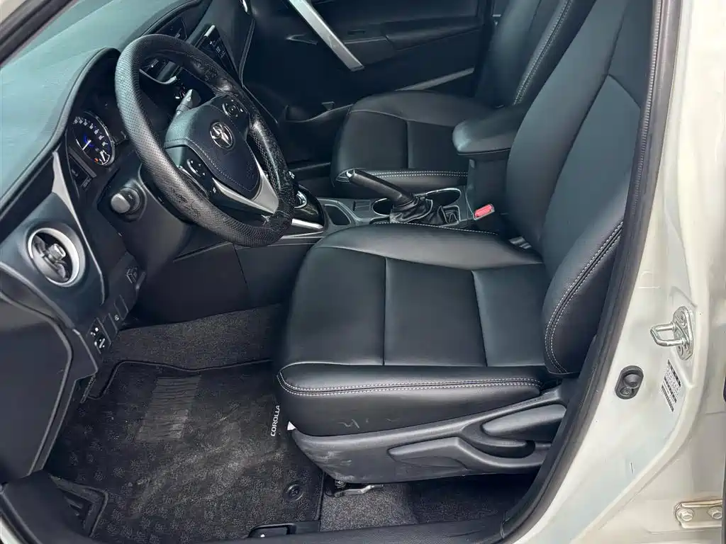 Toyota Corolla Twin Engine E+ 2020 1.8L E-CVT Comfort Edition фото 5