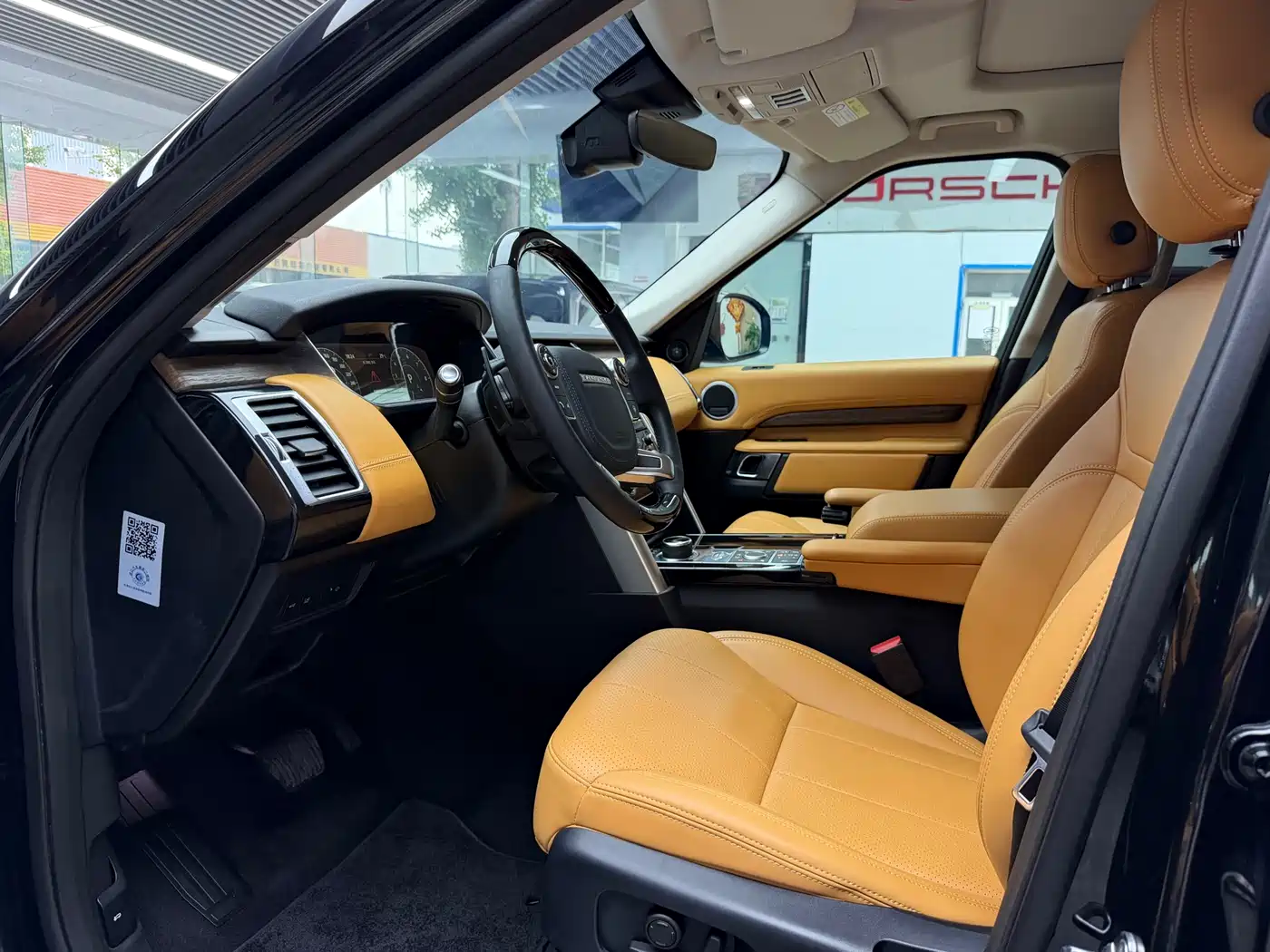 Land Rover Discovery 2017 3.0 SC V6 HSE фото 3