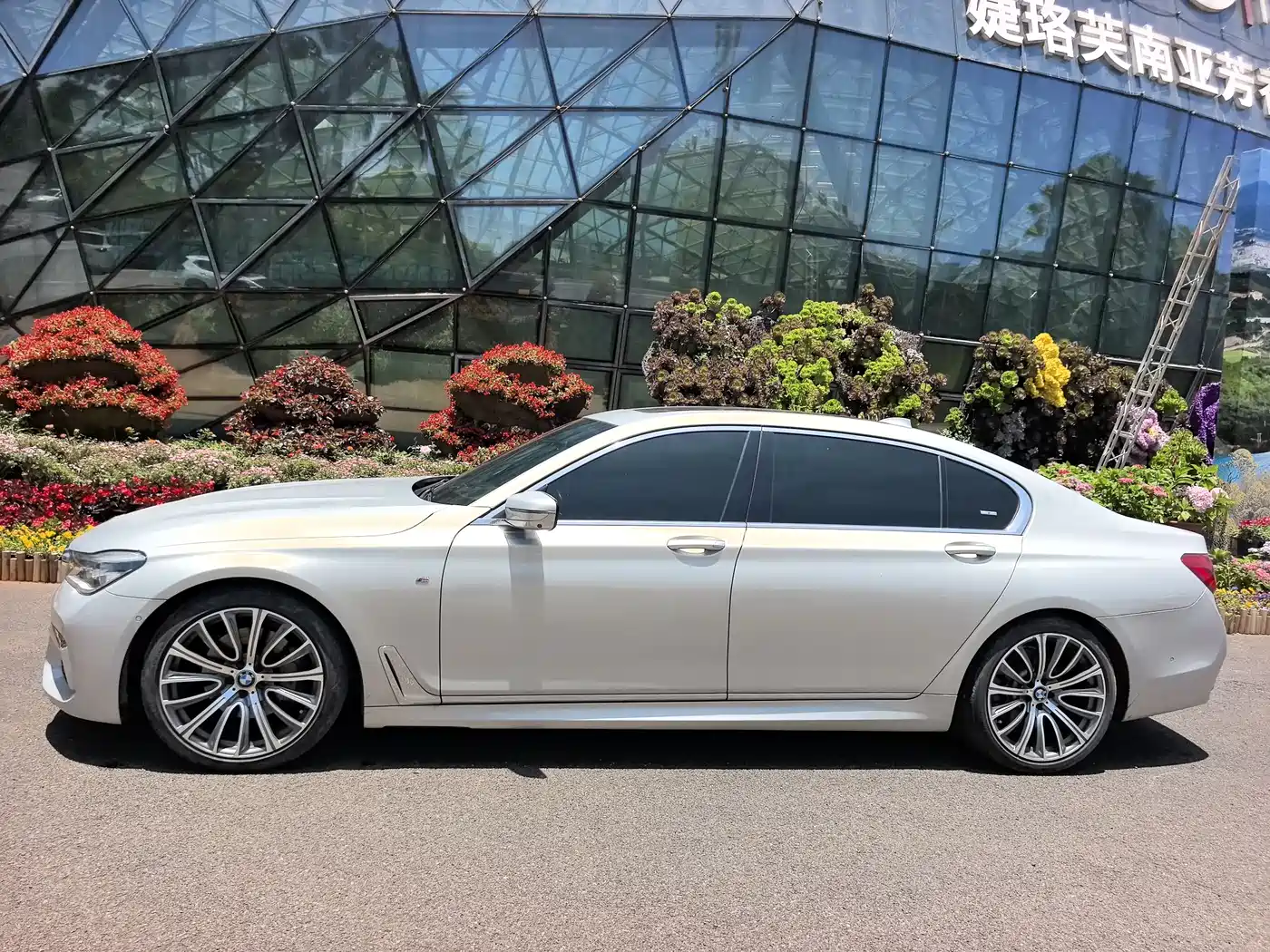 BMW 7 Series 2018 730Li Premium Type M Sport Package фото 3