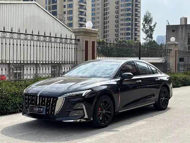  Hongqi Hongqi H6 2025 Model 2.0T Fashion Edition