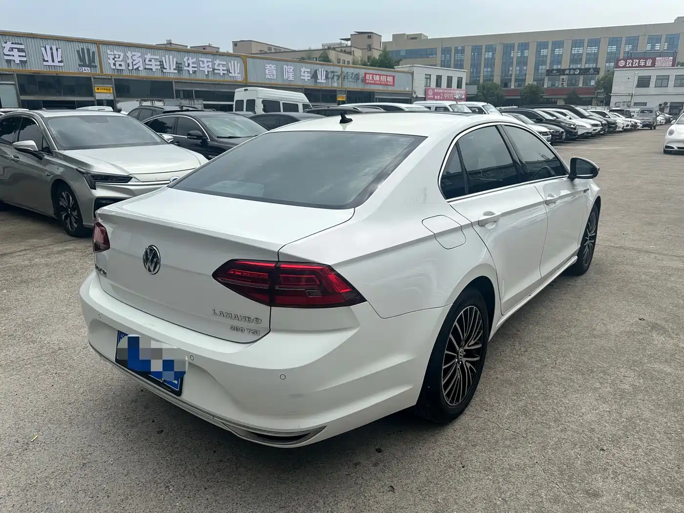 Volkswagen Lamando 2019 280TSI DSG Luxury Edition China VI фото 4