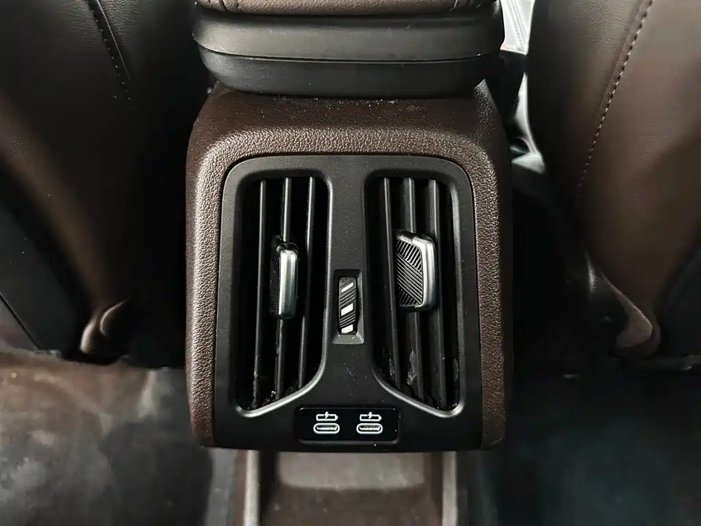 BMW X1 2023 sDrive20Li X Design Package фото 17