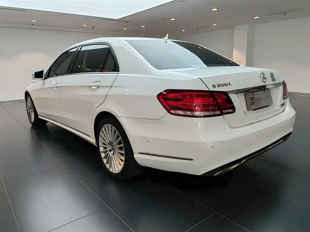 Mercedes-Benz E-Class 2015 E 200 L фото 5