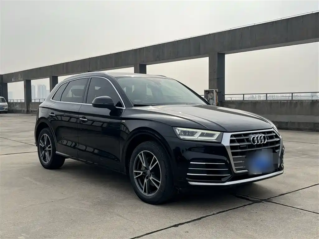 Audi Q5L 2020 Facelift 40 TFSI Honor Fashion фото 12