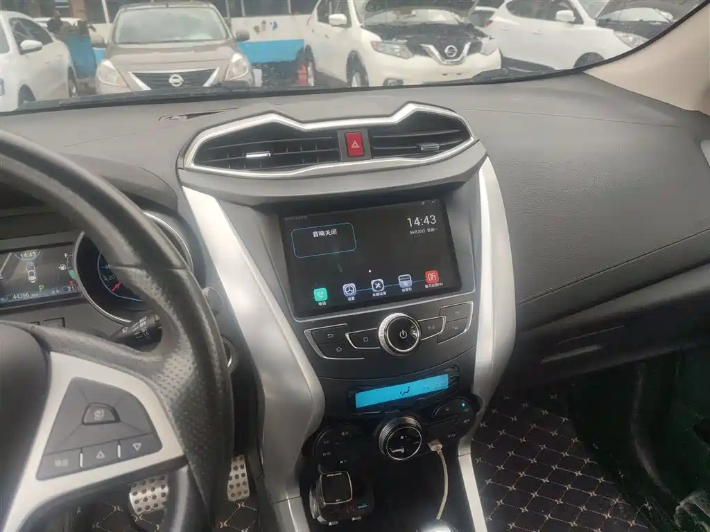 BYD Yuan 2016 1.5L Automatic Luxury фото 13