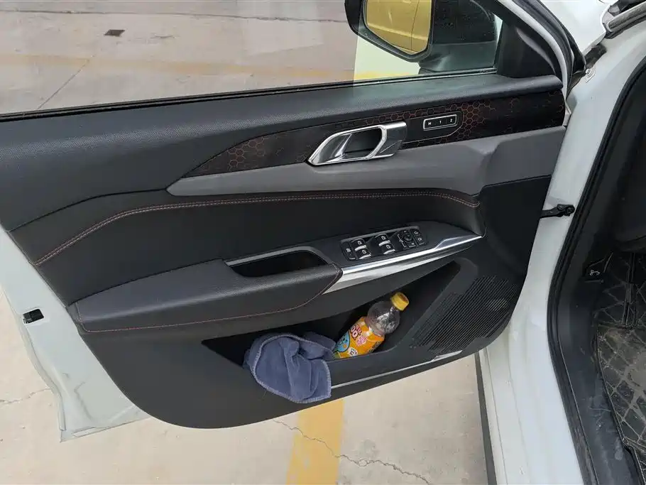 Lynk & Co 03 2019 2.0TD Auto Power Pro Version фото 7