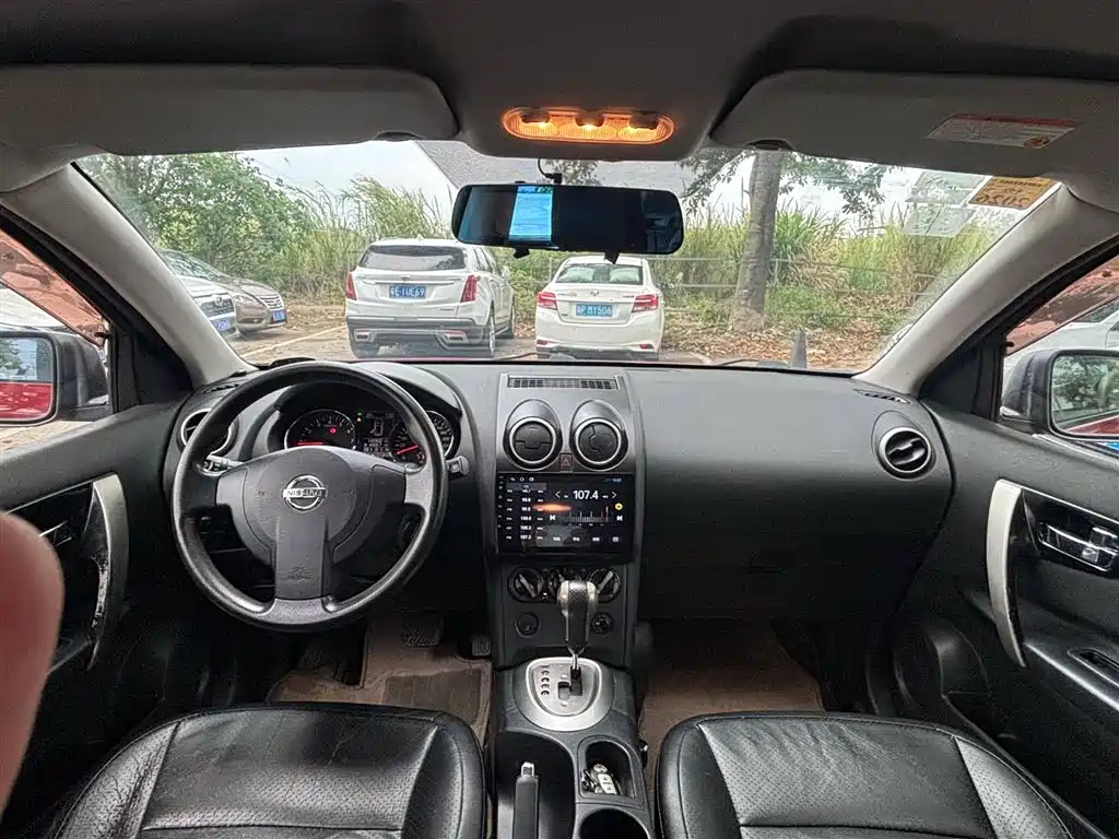 Nissan Qashqai 2012 2011 2.0XL Fire CVT 2WD