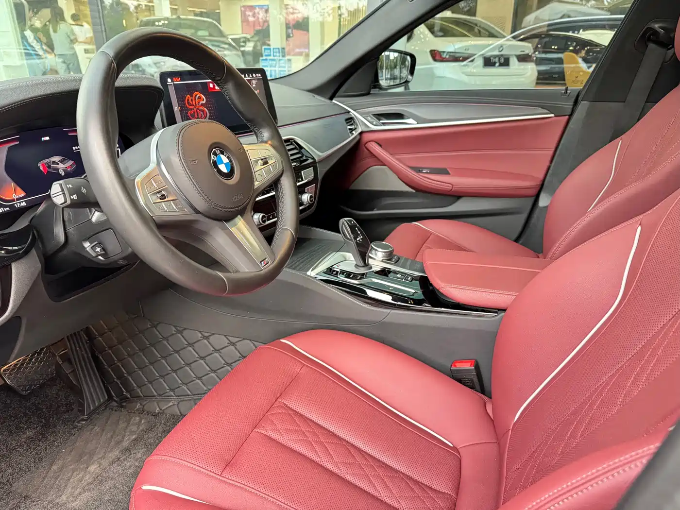 BMW 5 Series 2023 530Li Leading M Sport Package фото 16