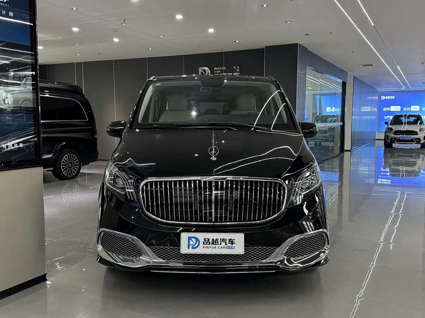 Mercedes-Benz Vito 2023 2.0T Business 7-Seater фото 2