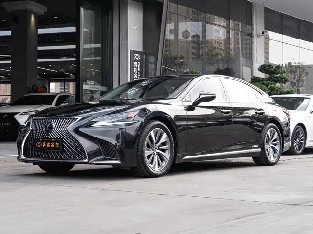 Lexus LS 2018 500h Excellence Edition China V — фото 1