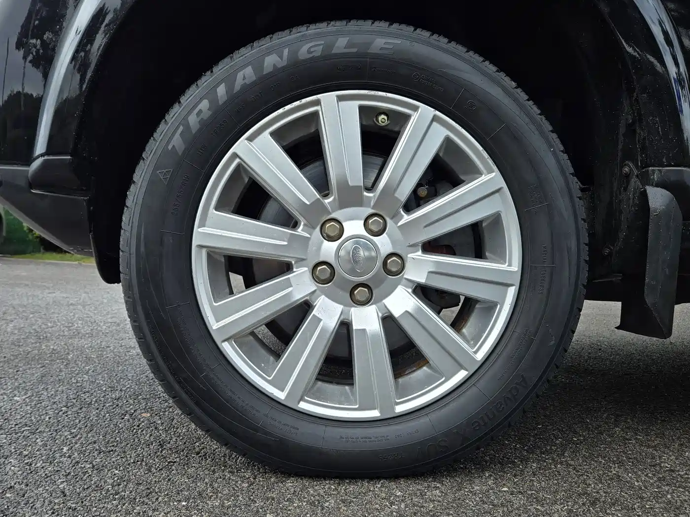 Land Rover Discovery 2015 3.0 SDV6 HSE Diesel фото 5
