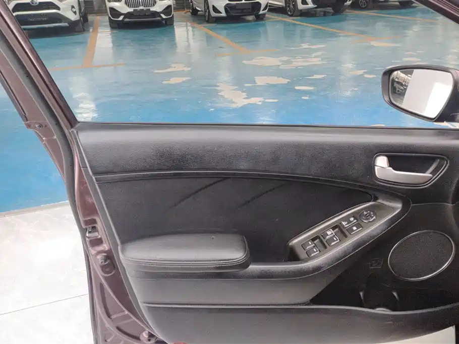 Kia K3 2013 1.6L Manual GLS фото 7