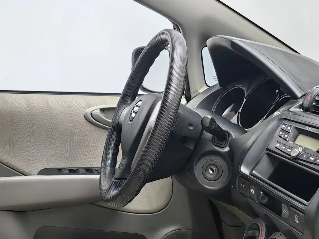 Everus S1 2015 2014 1.3L Manual Comfort Edition