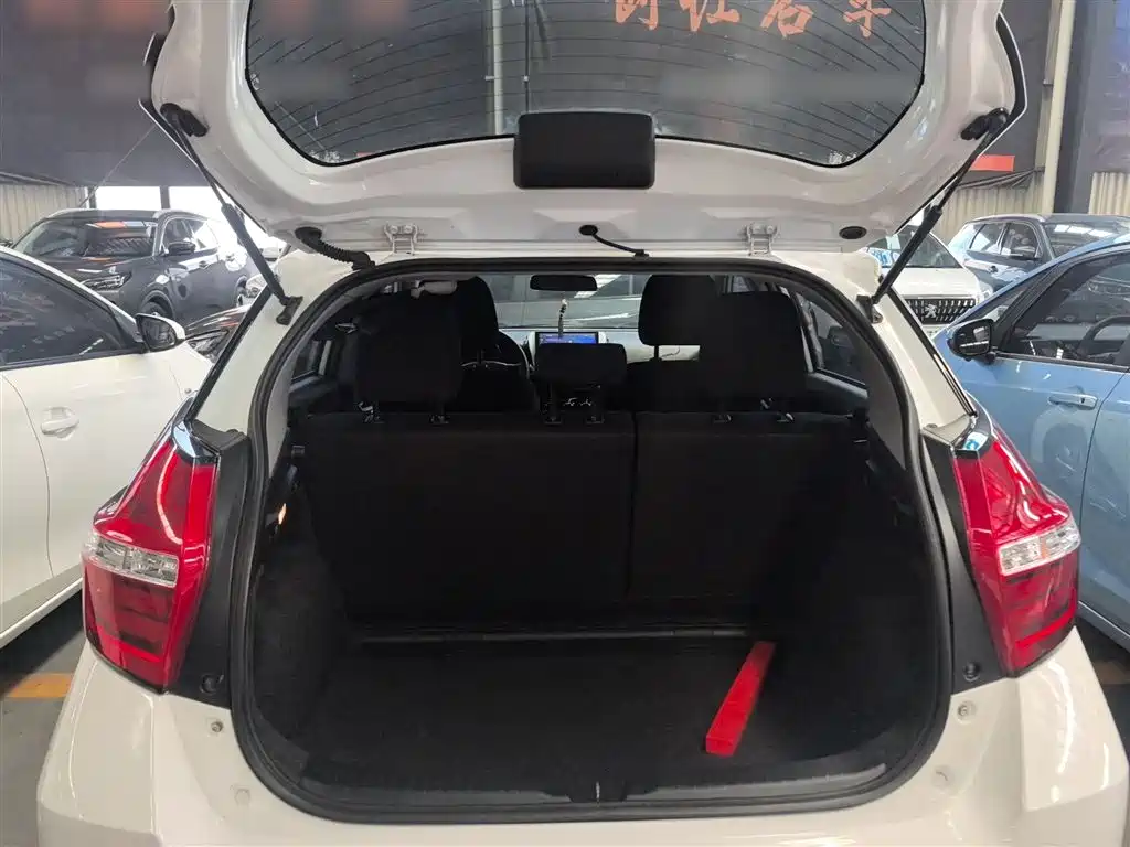 Toyota YARiS L Zhi Xuan 2016 Facelift 1.5E CVT Charming Edition фото 19